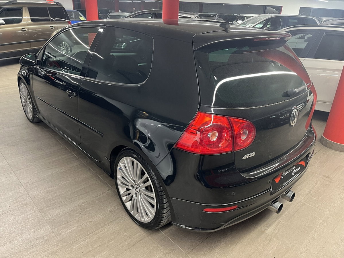 Volkswagen Golf 3.2 VR6 4mot. 3p. DSG R32 (5)