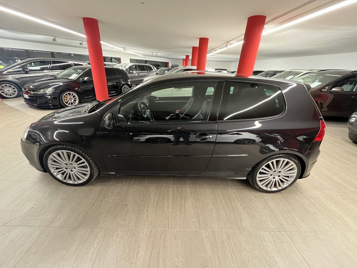 Volkswagen Golf 3.2 VR6 4mot. 3p. DSG R32 (6)