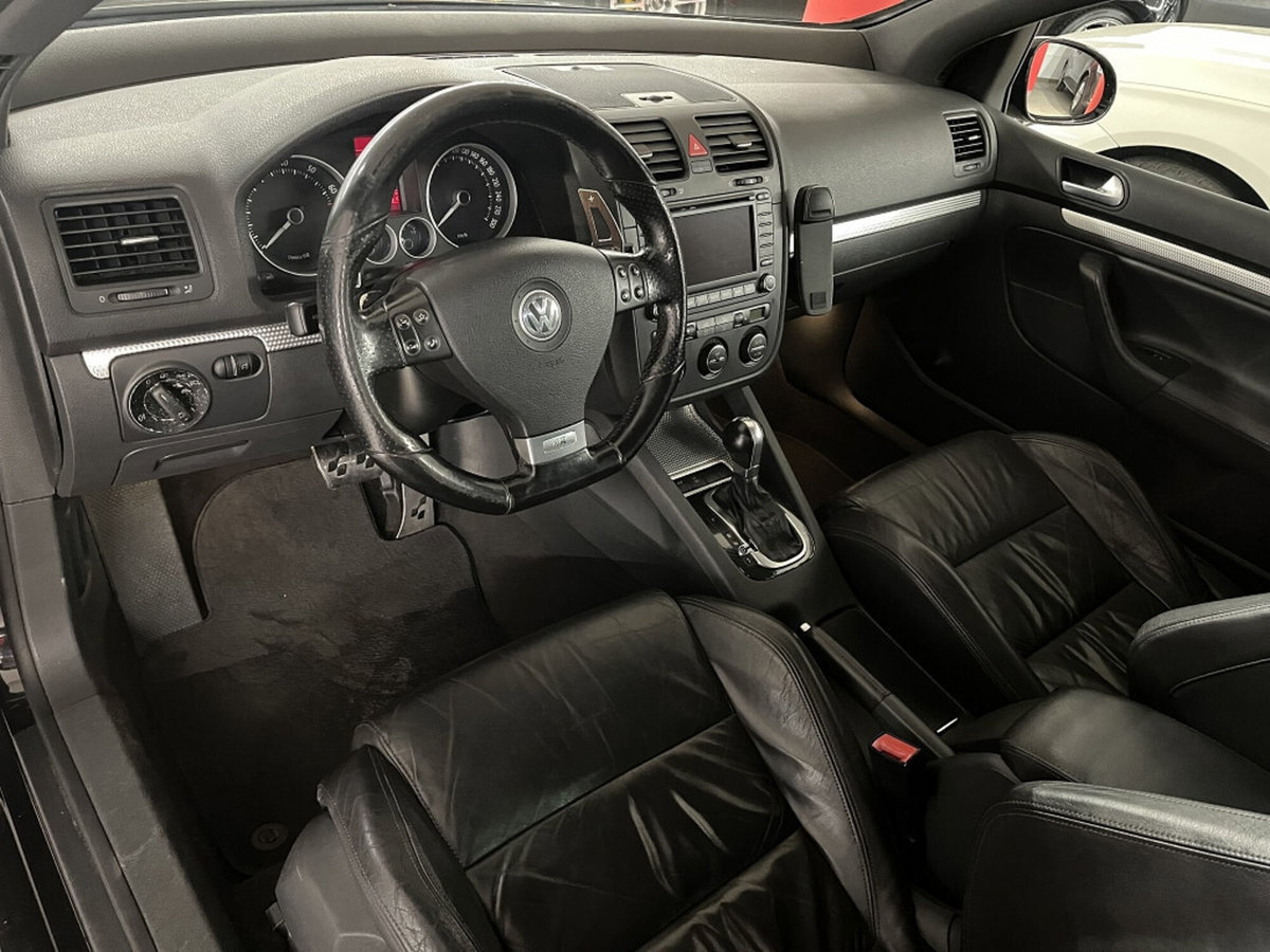 Volkswagen Golf 3.2 VR6 4mot. 3p. DSG R32 (7)