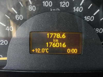 Mercedes-Benz Viano 3.0 CDI Ambiente (12)