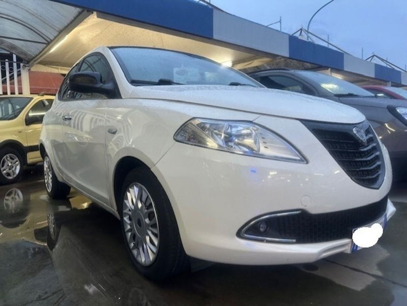 Lancia Ypsilon 1.2 69 CV 5 porte Gold