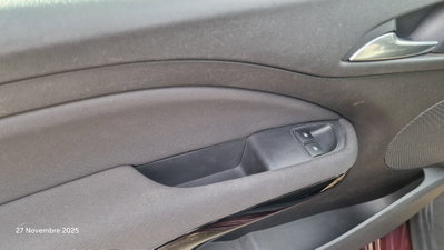 Opel Adam 1.2 70 CV Jam (11)