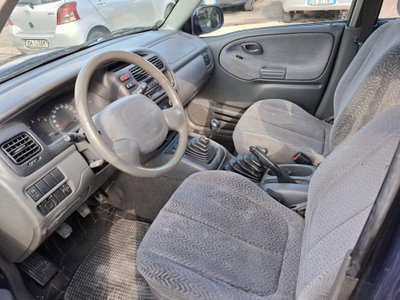 Suzuki Grand Vitara TDI S.W. Autocarro (7)