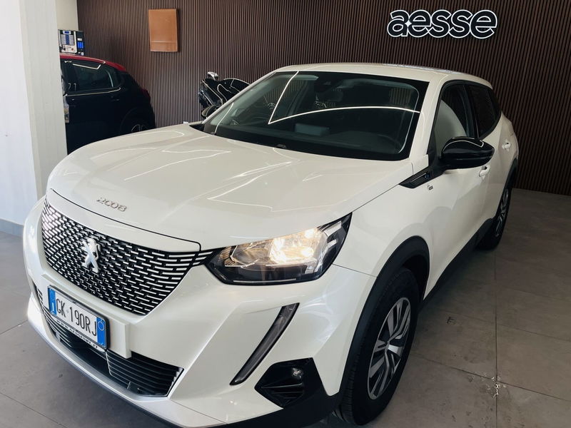 Peugeot 2008 motore elettrico 136 CV Active Pack