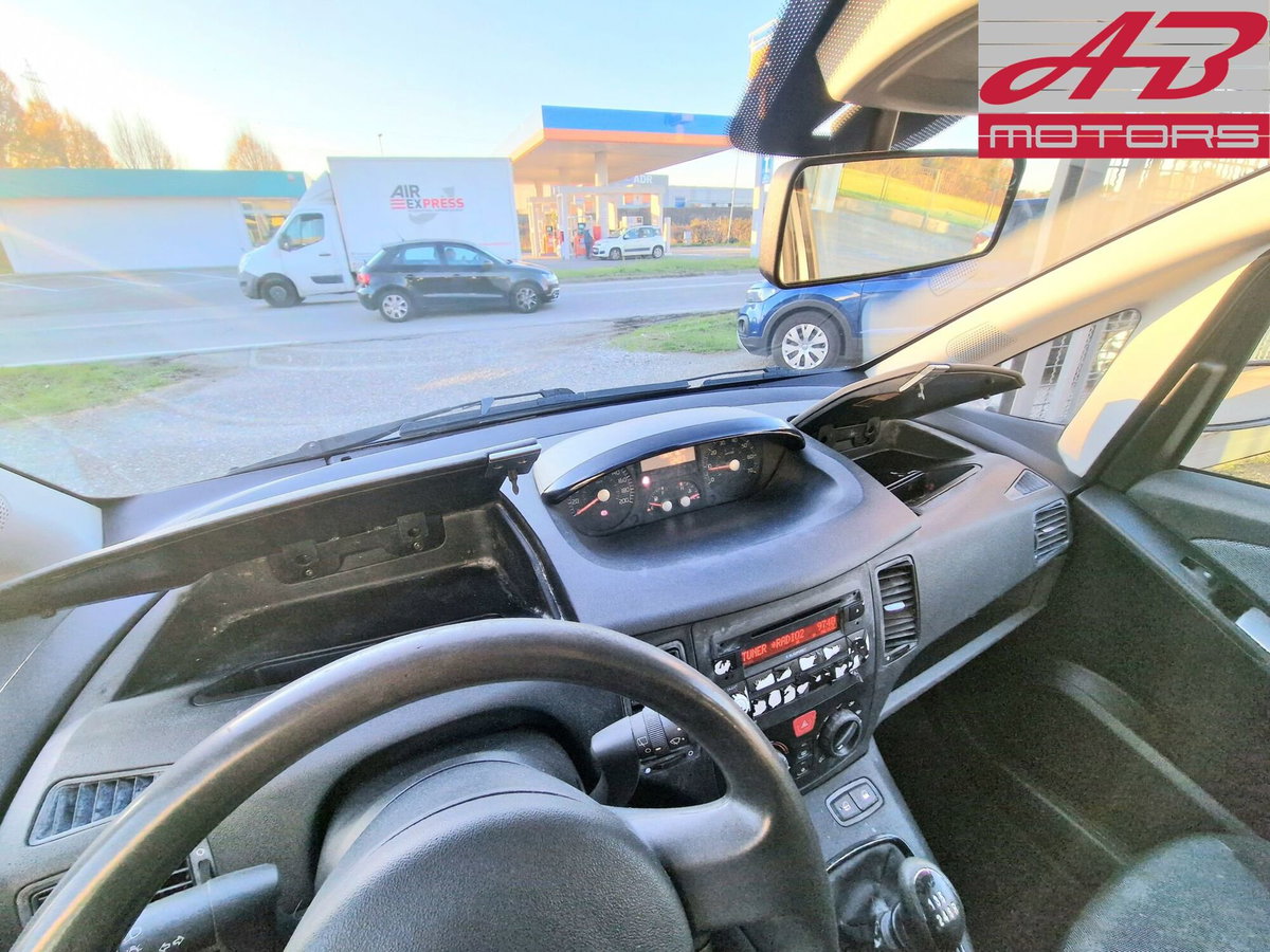 Fiat Idea 1.4 16V Emotion (14)