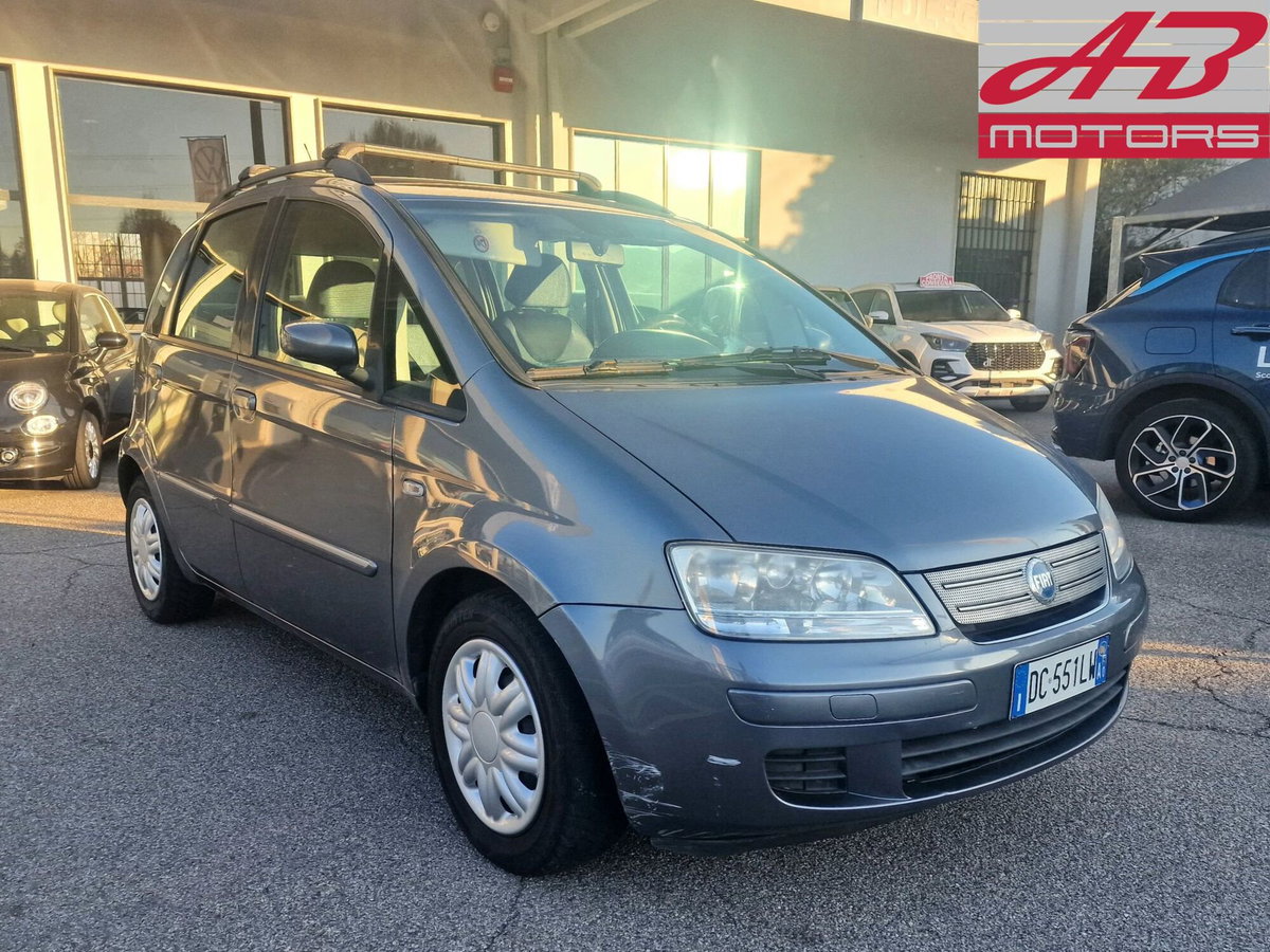 Fiat Idea 1.4 16V Emotion (3)