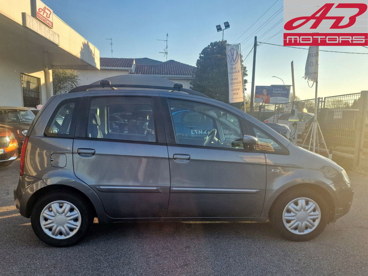 Fiat Idea 1.4 16V Emotion (4)