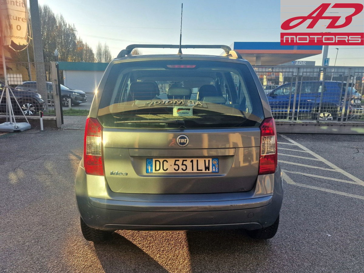 Fiat Idea 1.4 16V Emotion (6)
