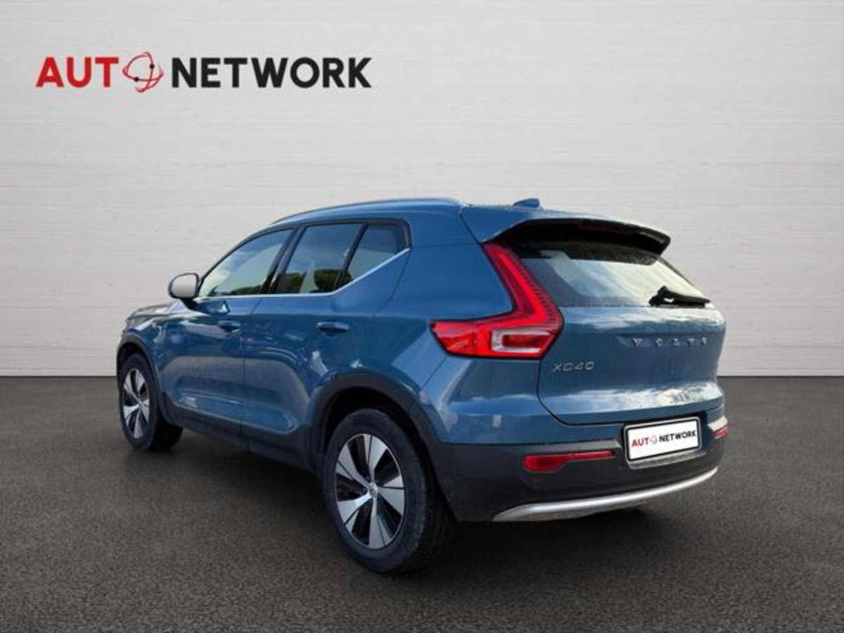 Volvo XC40 T4 Recharge Plug-in Hybrid automatico Core (2)