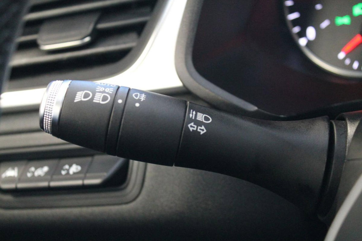 Renault Captur Blue dCi 95 CV Business (14)
