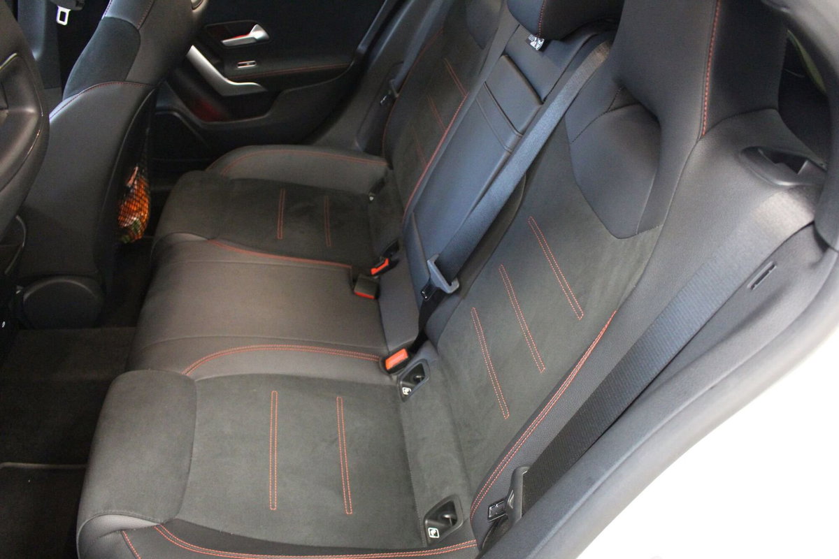 Mercedes-Benz Classe A 250 e Automatic Plug-in hybrid Premium (9)