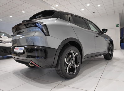 Alfa Romeo Junior 1.2 ibrida 145cv edct6 (18)