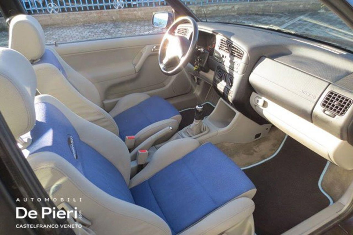 Volkswagen Golf Cabrio 1.6 cat Trendline (8)