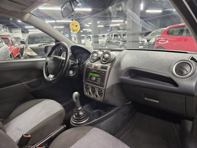 Ford Fiesta 1.2 16V 3p. (7)
