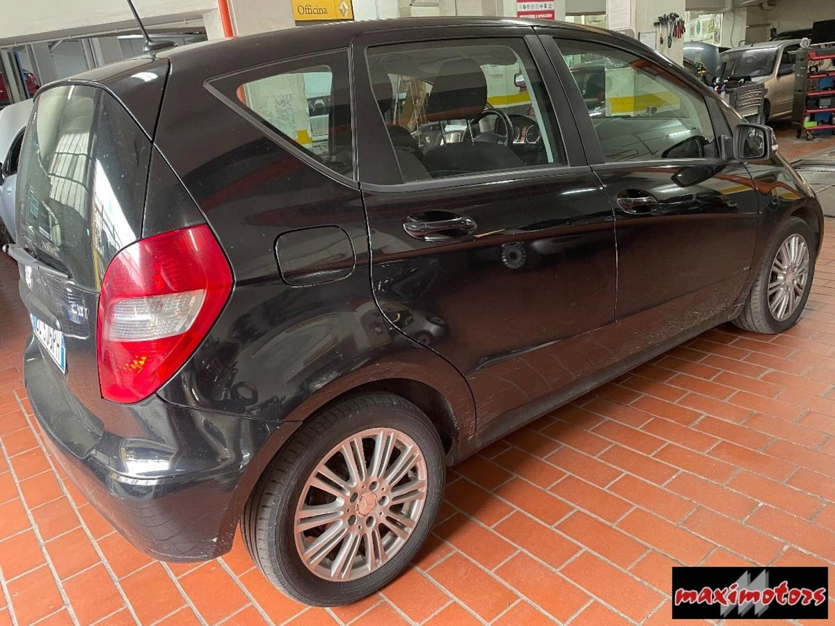 Mercedes-Benz Classe A 180 CDI Executive (2)
