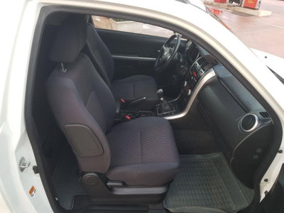 Suzuki Grand Vitara 1.9 DDiS 3p. Evolution Navi (10)