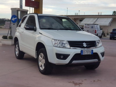 Suzuki Grand Vitara 1.9 DDiS 3p. Evolution Navi (2)