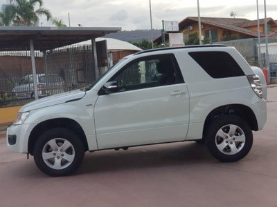 Suzuki Grand Vitara 1.9 DDiS 3p. Evolution Navi (4)
