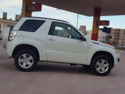 Suzuki Grand Vitara 1.9 DDiS 3p. Evolution Navi (8)