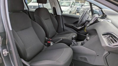 Peugeot 208 82 5 porte Access (11)