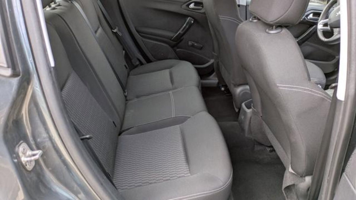 Peugeot 208 82 5 porte Access (12)