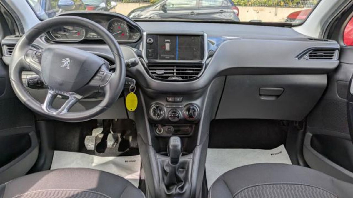 Peugeot 208 82 5 porte Access (6)