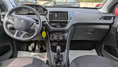 Peugeot 208 82 5 porte Access (6)