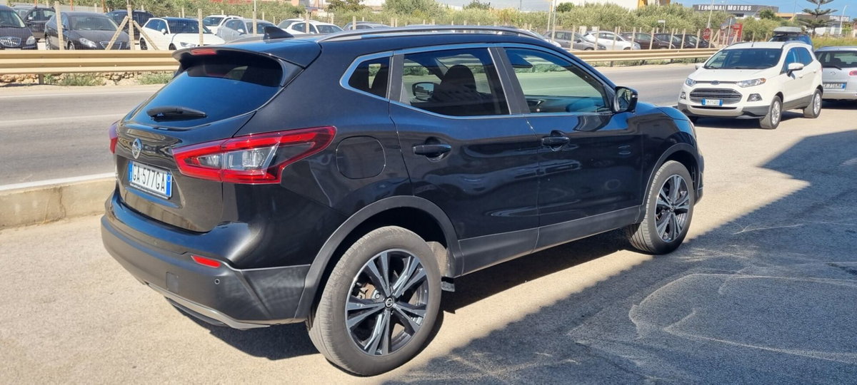 Nissan Qashqai 1.5 dCi 115 CV Tekna (2)