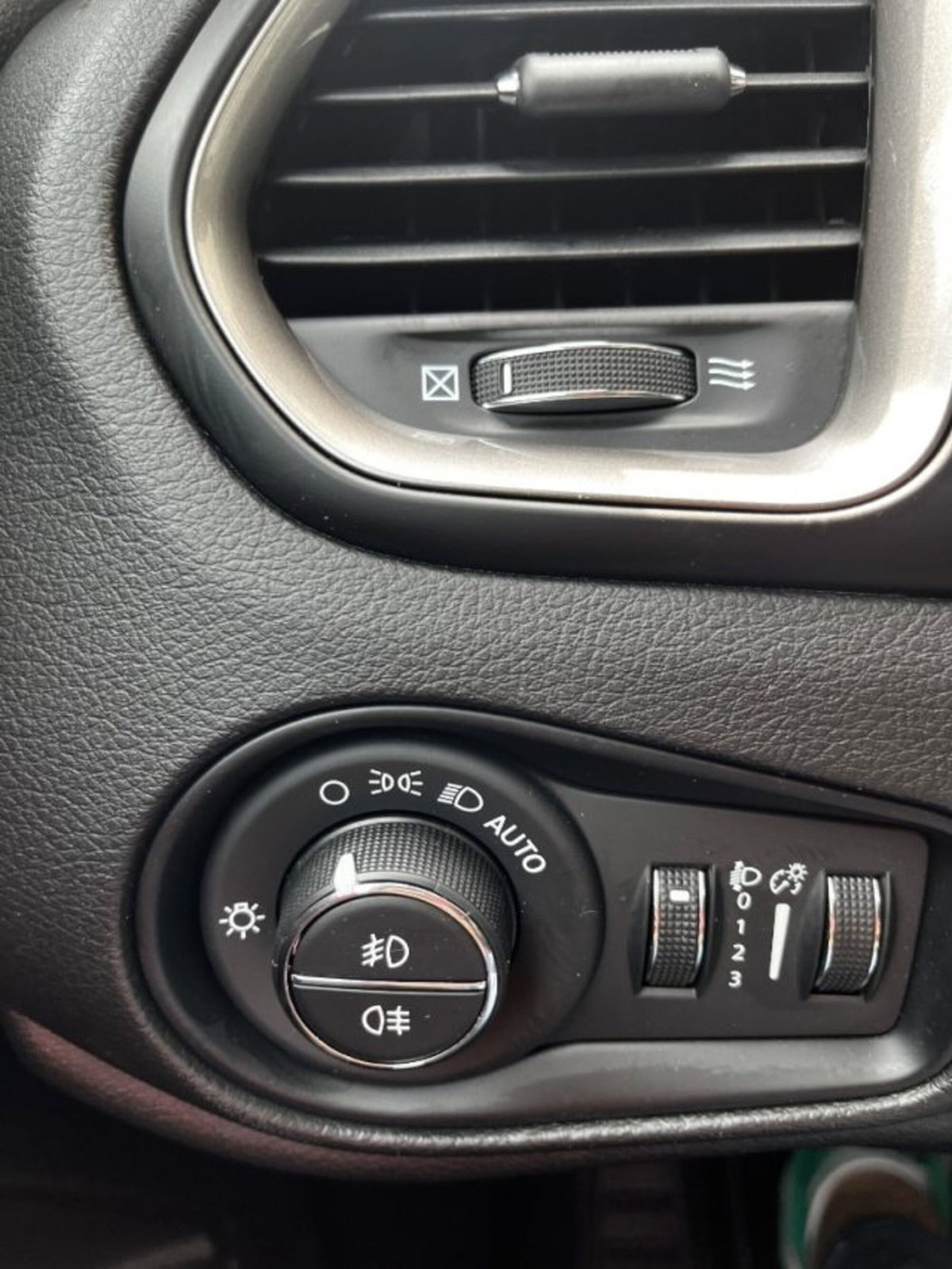 Jeep Renegade 1.5 Turbo T4 MHEV Limited (11)