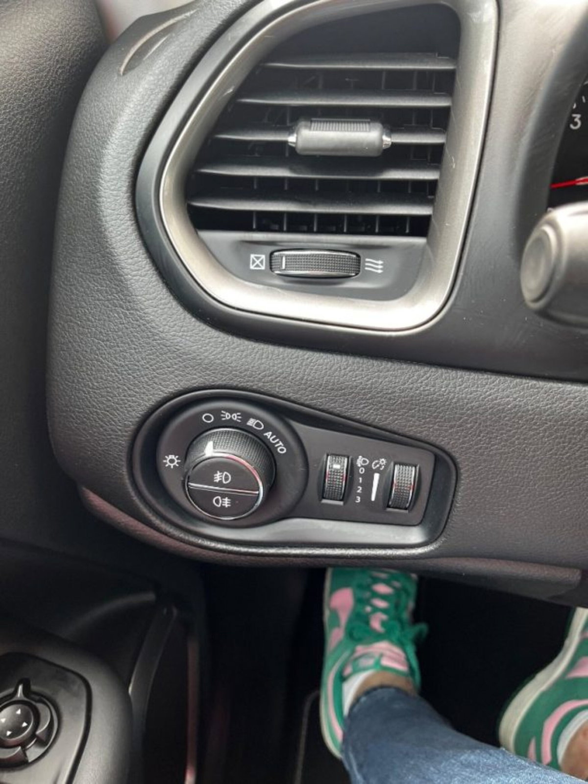Jeep Renegade 1.5 Turbo T4 MHEV Limited (12)