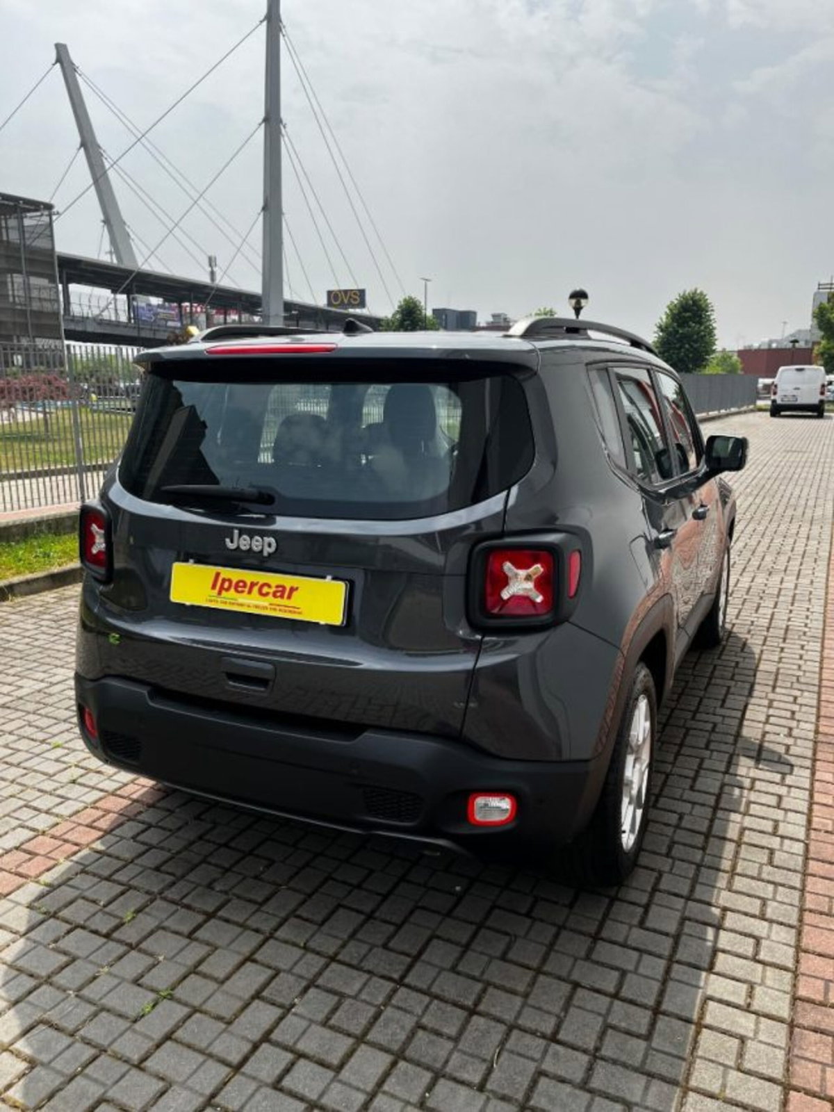 Jeep Renegade 1.5 Turbo T4 MHEV Limited (6)