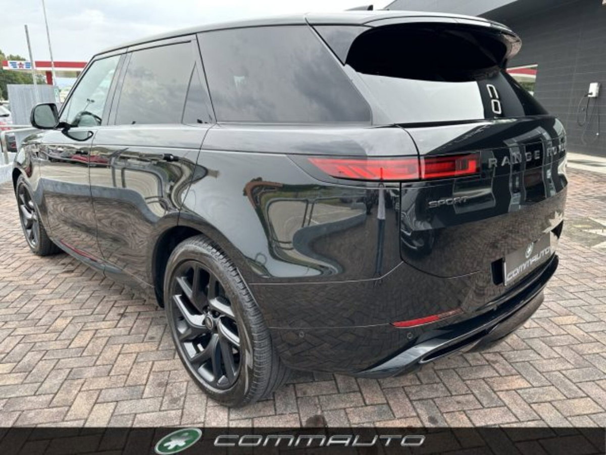 Land Rover Range Rover Sport 3.0D l6 300 CV HSE Dynamic Stealth (4)
