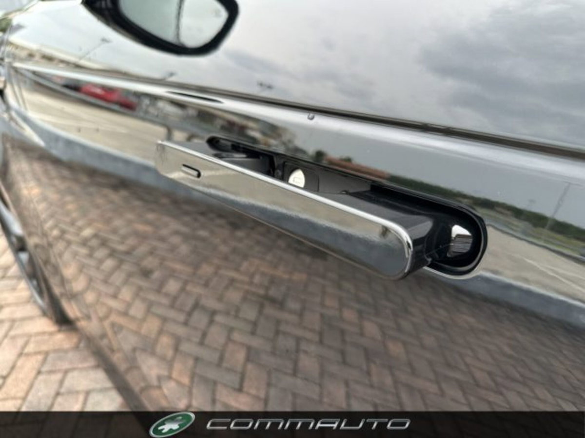 Land Rover Range Rover Sport 3.0D l6 300 CV HSE Dynamic Stealth (5)
