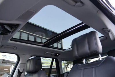 Land Rover Range Rover 2.0 Si4 PHEV Vogue LWB (14)