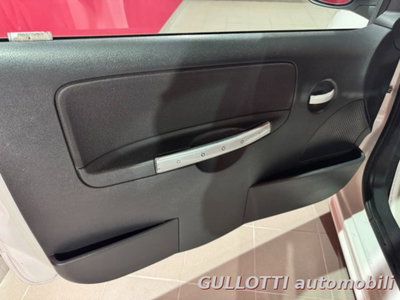 Citroen C2 1.4 HDi 70CV Van Vetrata (10)
