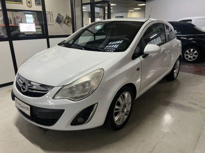 Opel Corsa 1.0 12V 3 porte Club usata