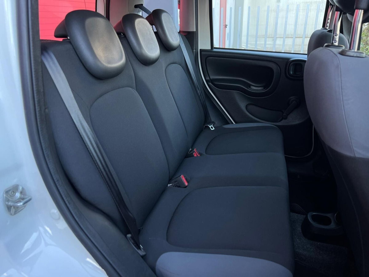 Fiat Panda 1.3 MJT 95 CV S&S 4x4 (11)