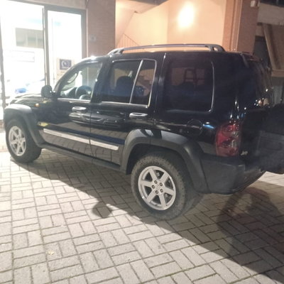Jeep Cherokee 2.8 CRD Limited (10)
