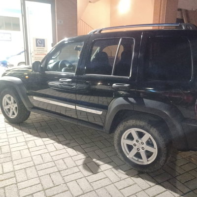 Jeep Cherokee 2.8 CRD Limited (4)