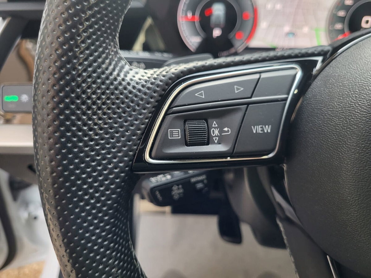 Audi A3 Sportback 35 TDI S line edition (14)