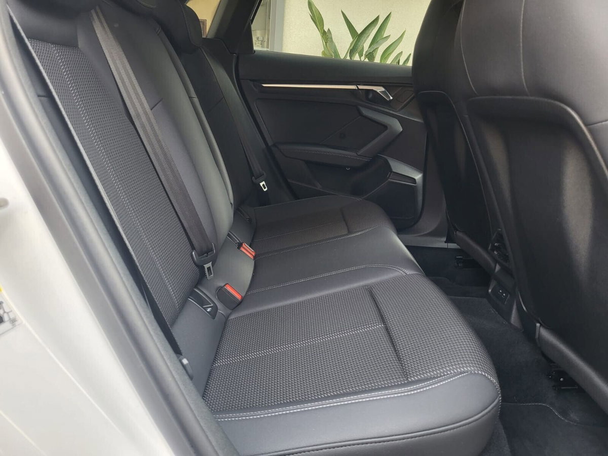 Audi A3 Sportback 35 TDI S line edition (18)