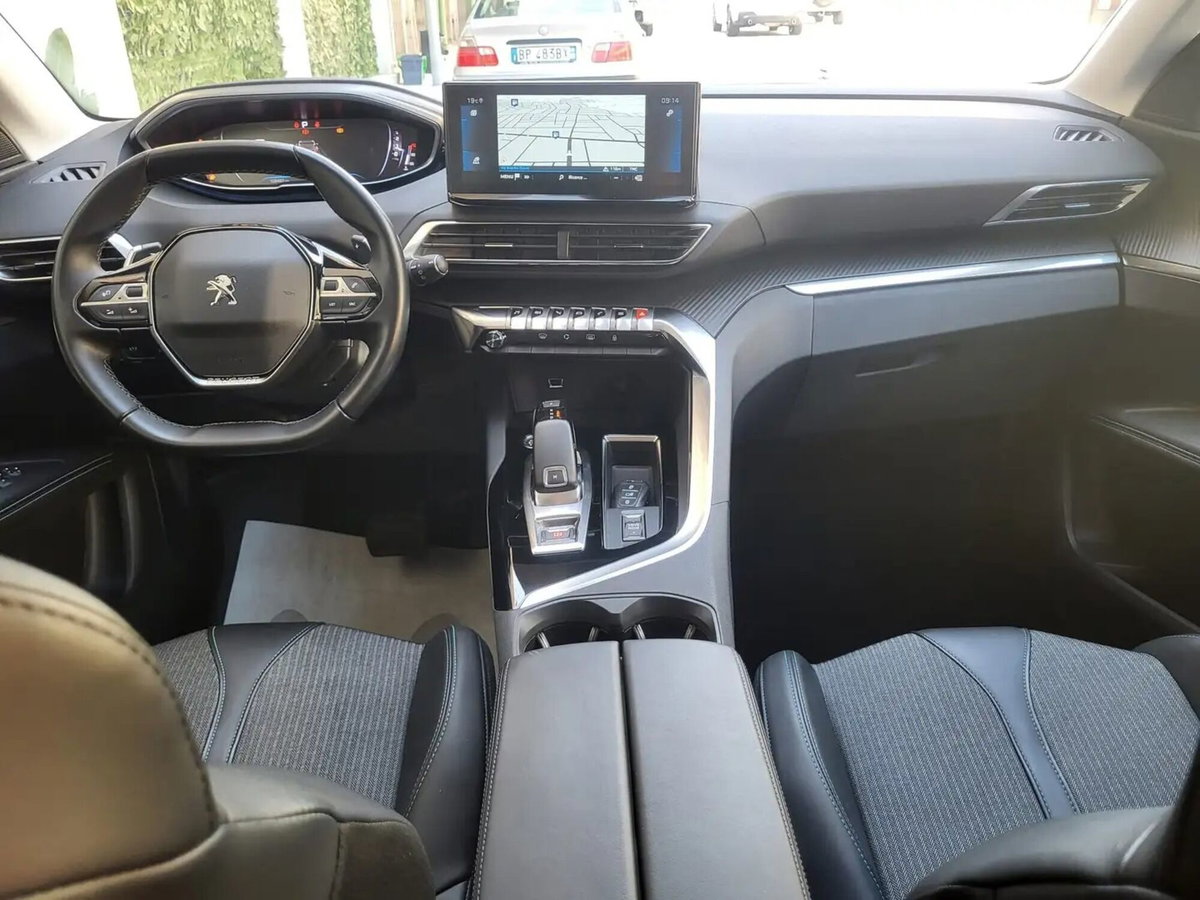 Peugeot 3008 BlueHDi 130 S&S EAT8 Allure Pack (13)