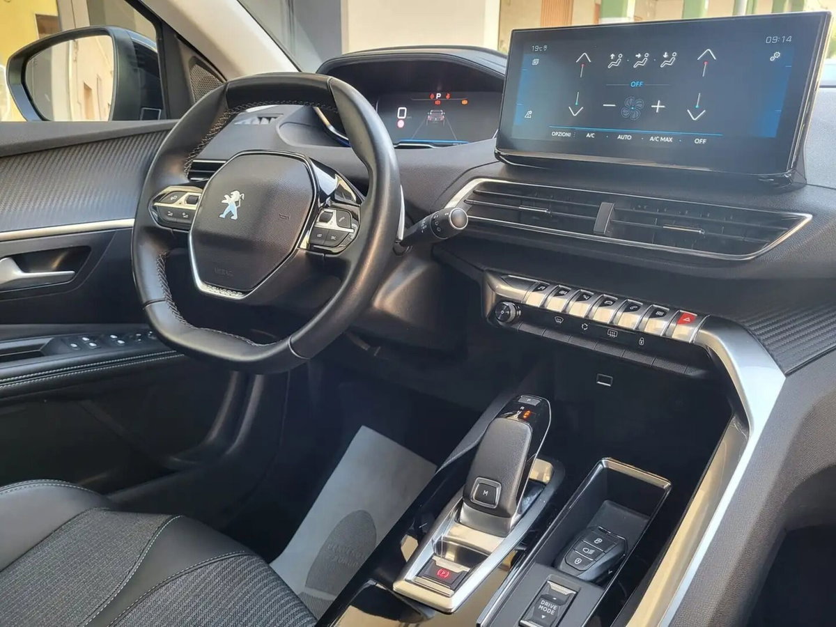 Peugeot 3008 BlueHDi 130 S&S EAT8 Allure Pack (14)
