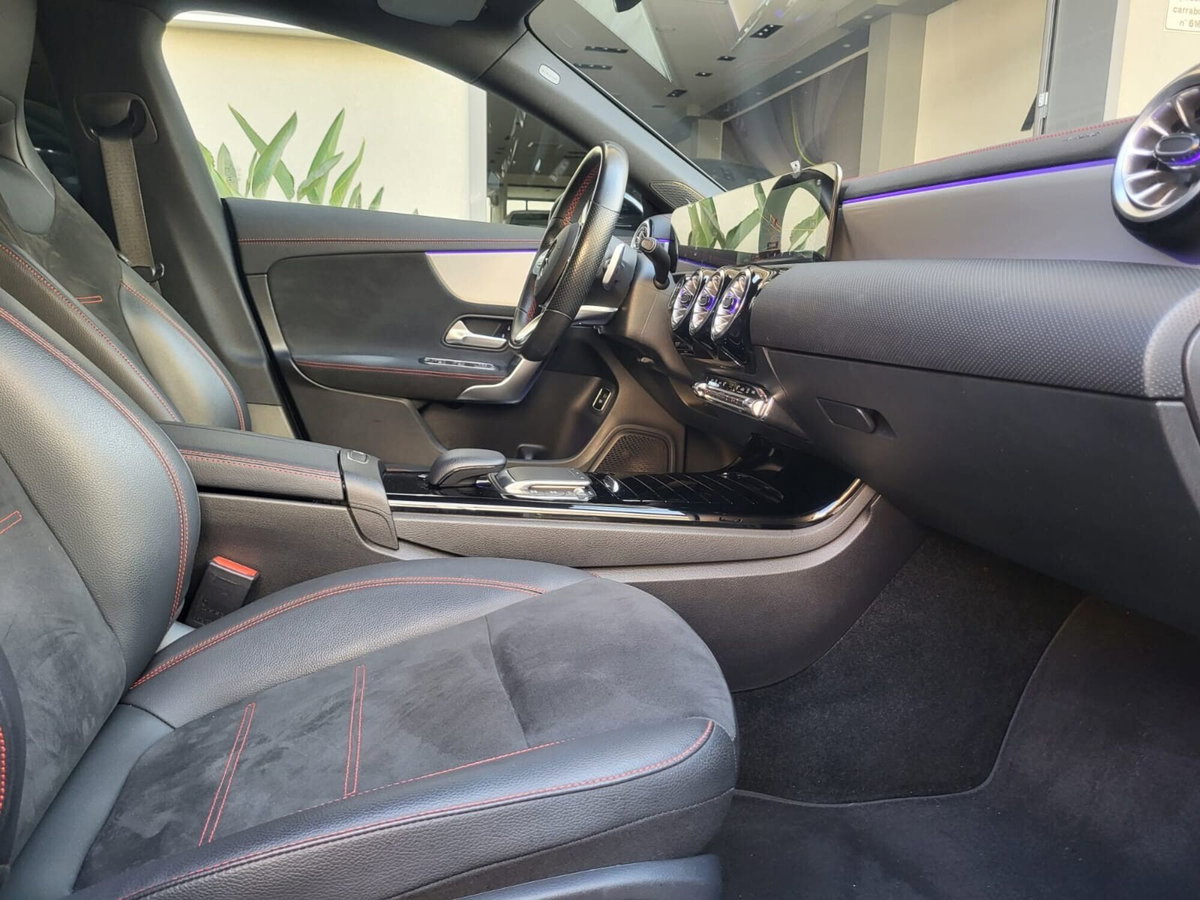 Mercedes-Benz CLA 200 d Automatic Premium (10)