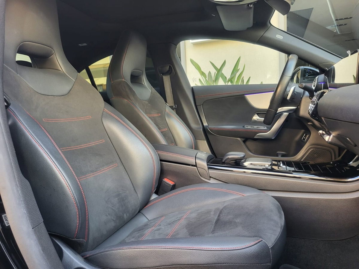 Mercedes-Benz CLA 200 d Automatic Premium (13)