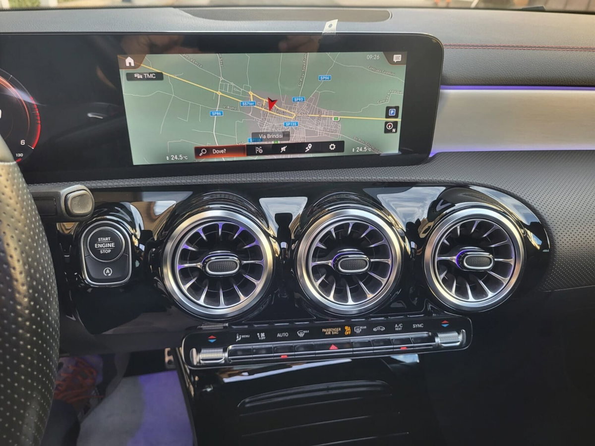 Mercedes-Benz CLA 200 d Automatic Premium (18)