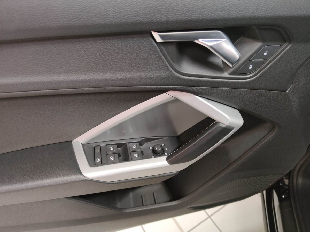 Audi Q3 Sportback 40 TFSI S tronic quattro edition (15)