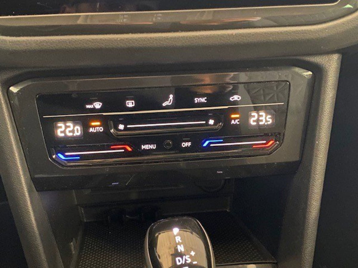 Volkswagen Tiguan 2.0 TDI 150 CV SCR DSG Life (13)