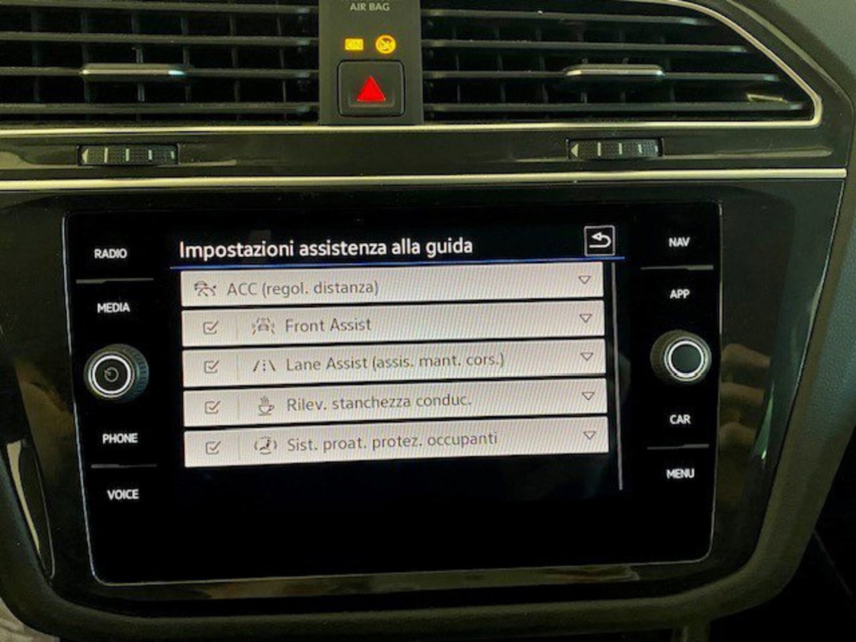 Volkswagen Tiguan 2.0 TDI 150 CV SCR DSG Life (15)