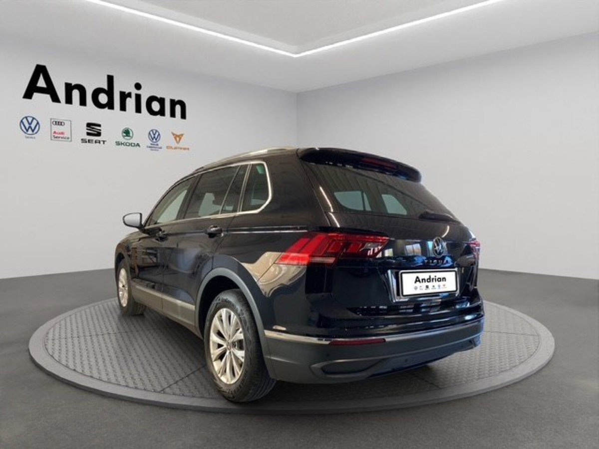 Volkswagen Tiguan 2.0 TDI 150 CV SCR DSG Life (2)